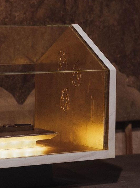 THE RETURN OF LIGHT | The Stones of the Holy Sepulchre and the Easter Rite in the heart of Florence