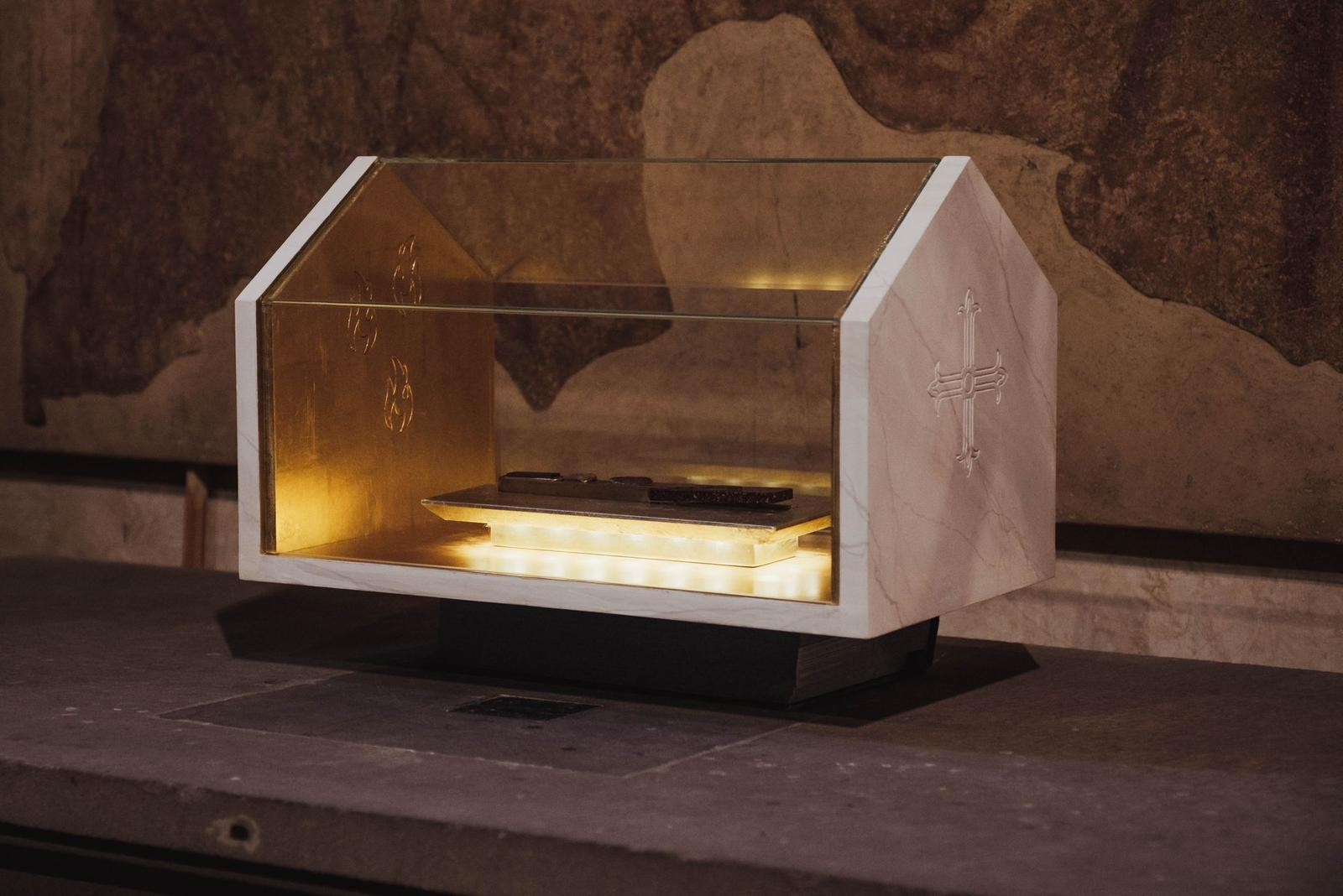 THE RETURN OF LIGHT | The Stones of the Holy Sepulchre and the Easter Rite in the heart of Florence